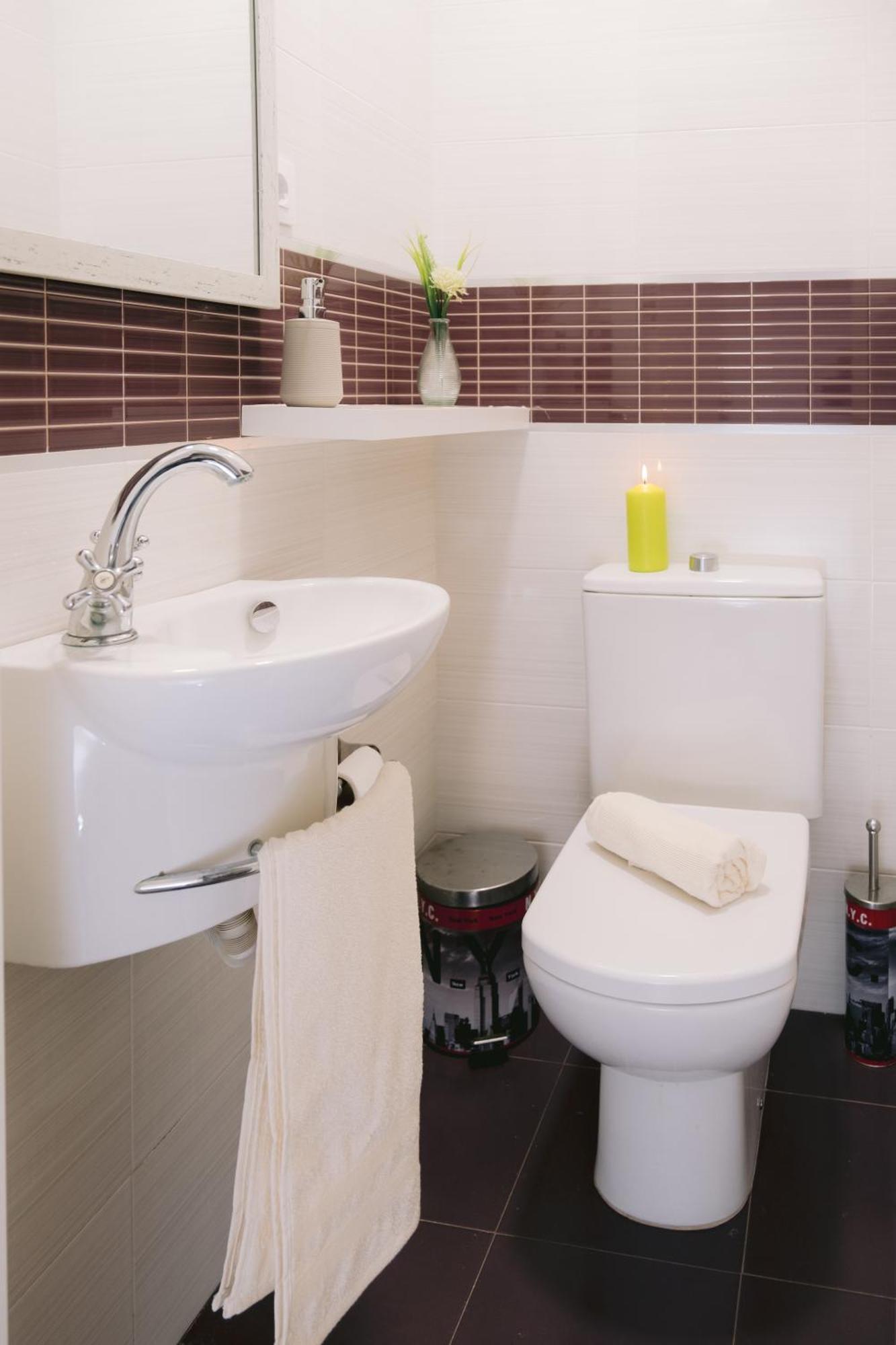 ホテル Piso Compartido Delyrent, Reja ハエン エクステリア 写真