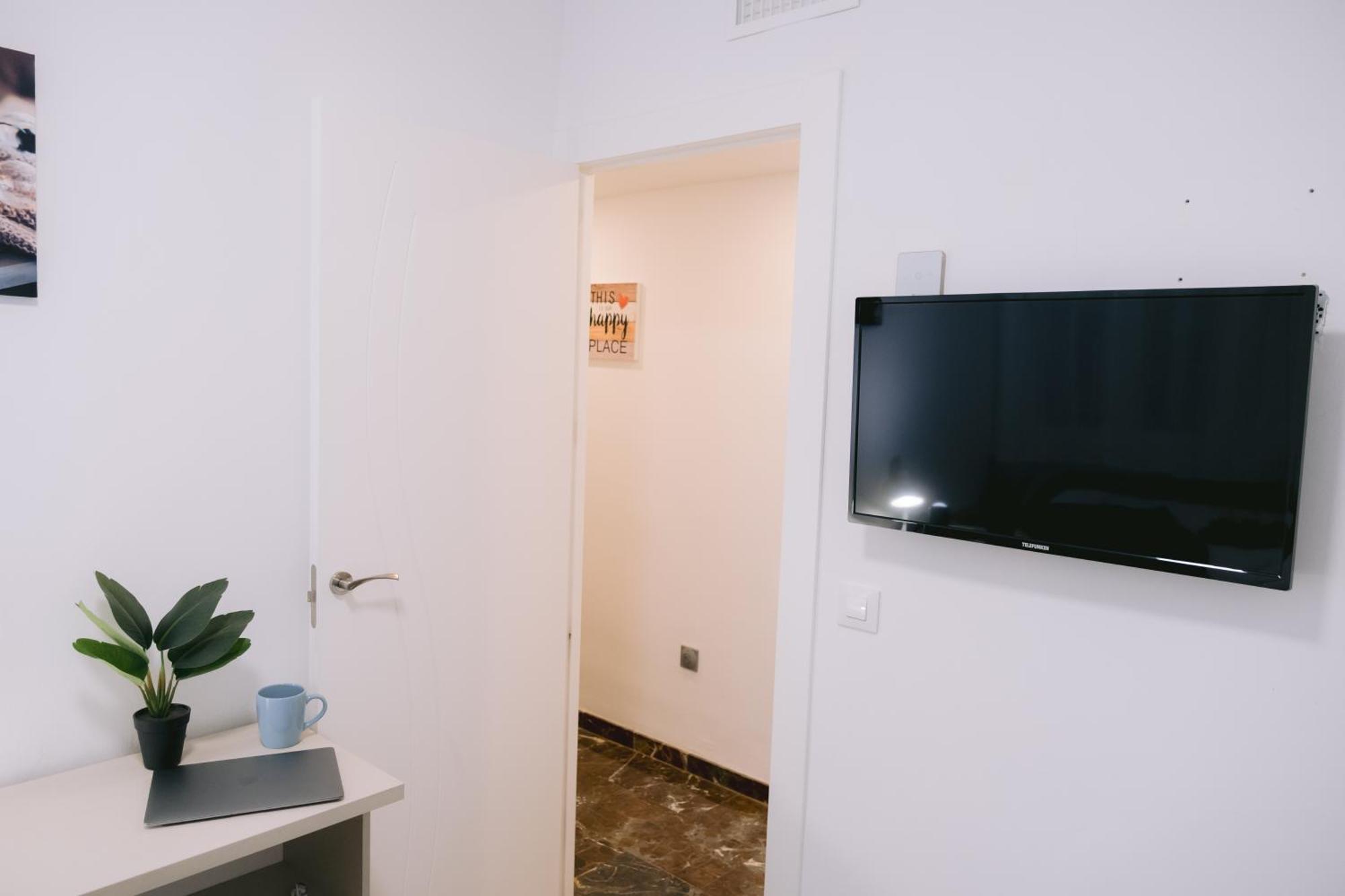 ホテル Piso Compartido Delyrent, Reja ハエン エクステリア 写真
