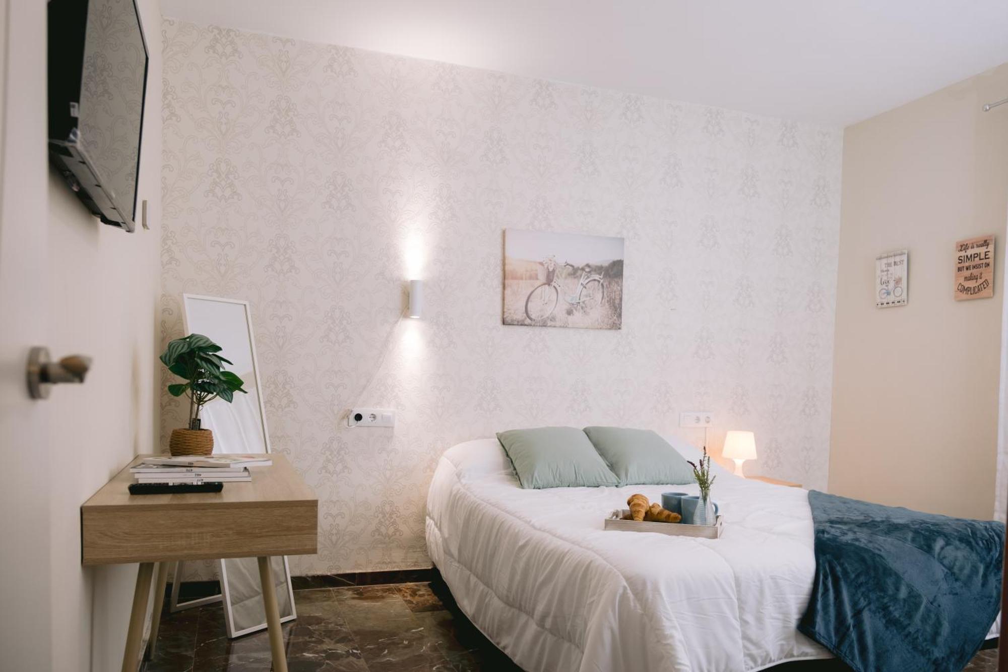 ホテル Piso Compartido Delyrent, Reja ハエン エクステリア 写真